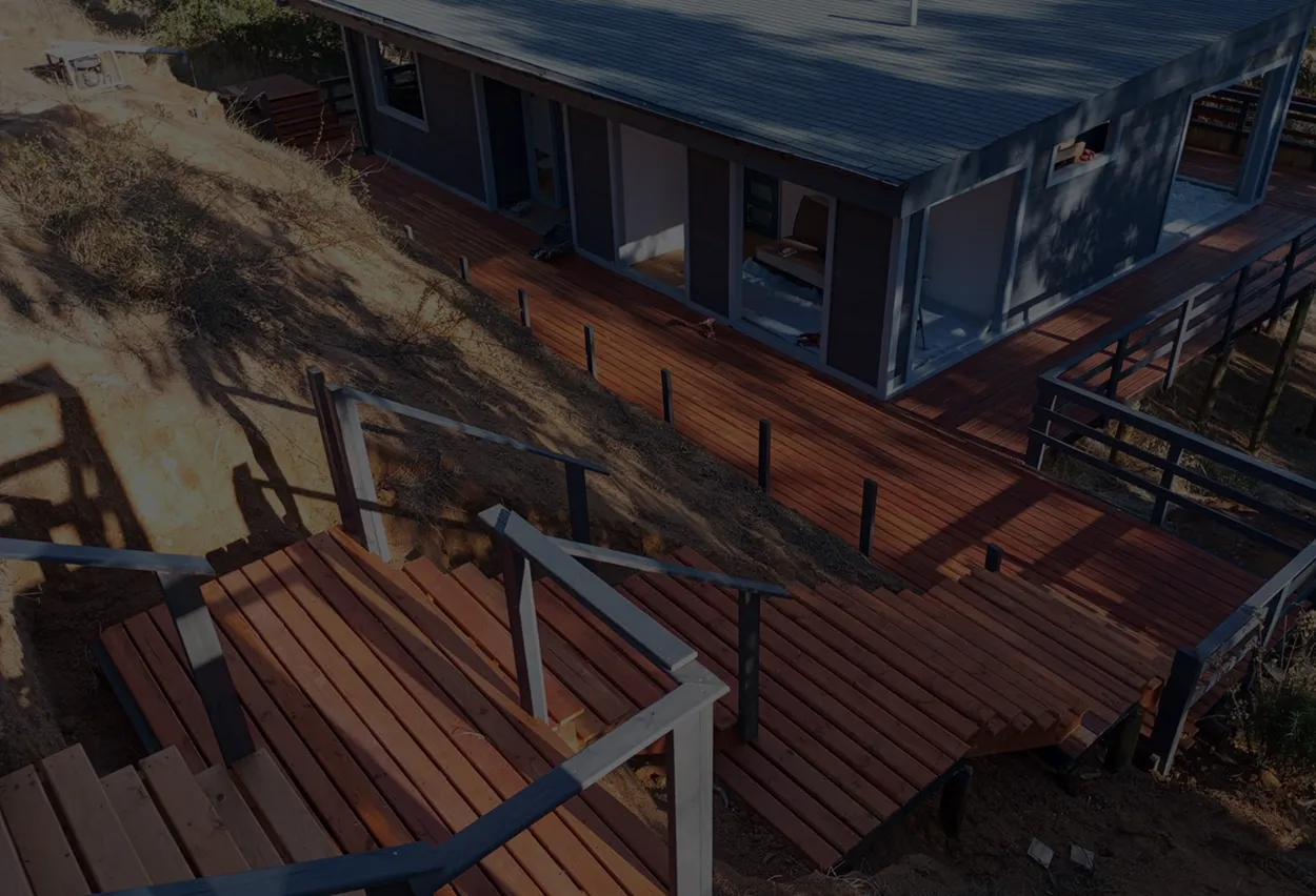 Construcción de casas en laderas en la Región de O'Higgins